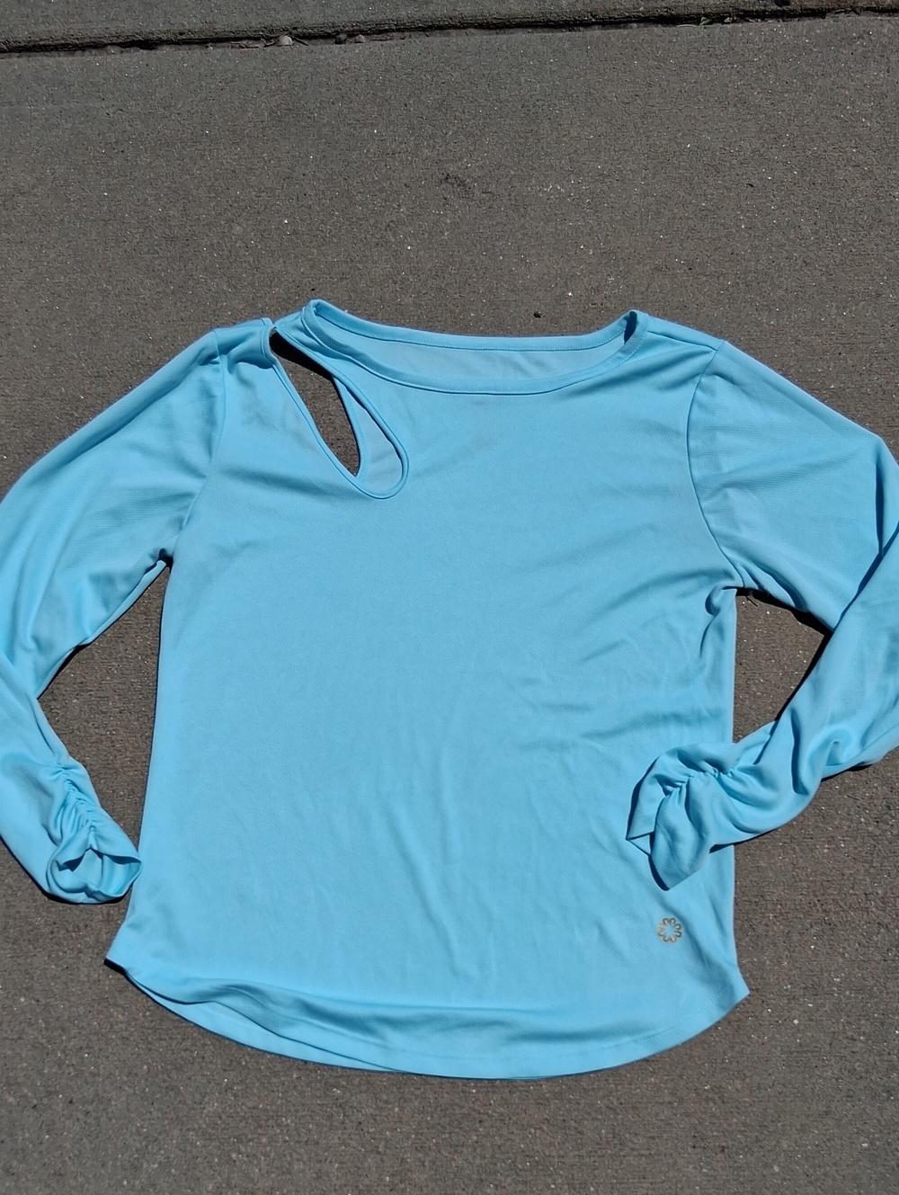 Light Blue Long-Sleeve Women’s Top with Cutout
